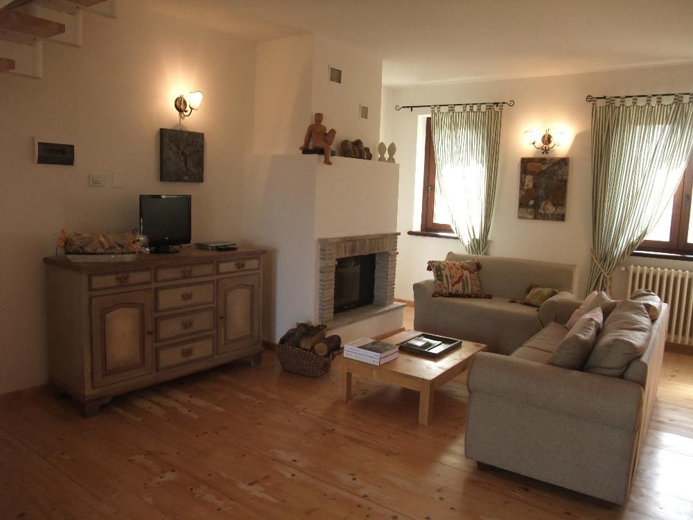 Agriturismo Pian Di Frattina Fabro Luaran gambar